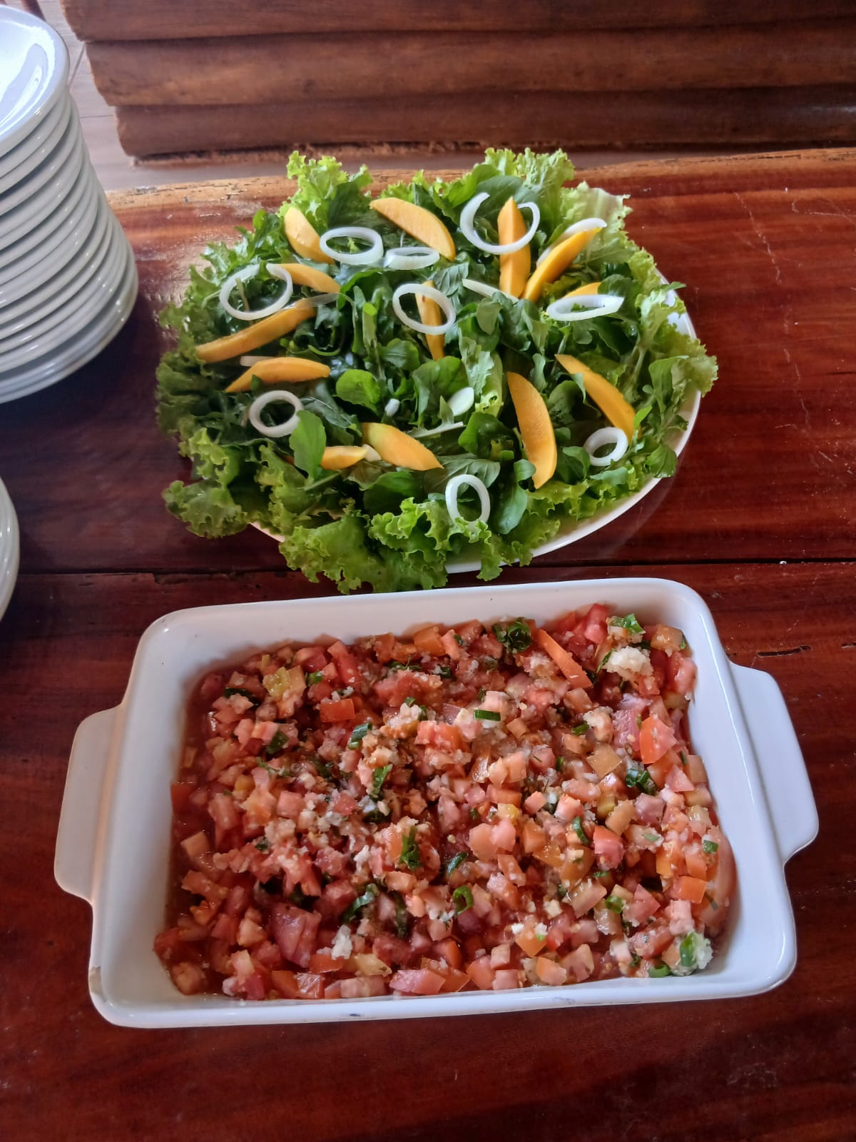 Saladas e Pratos Especiais